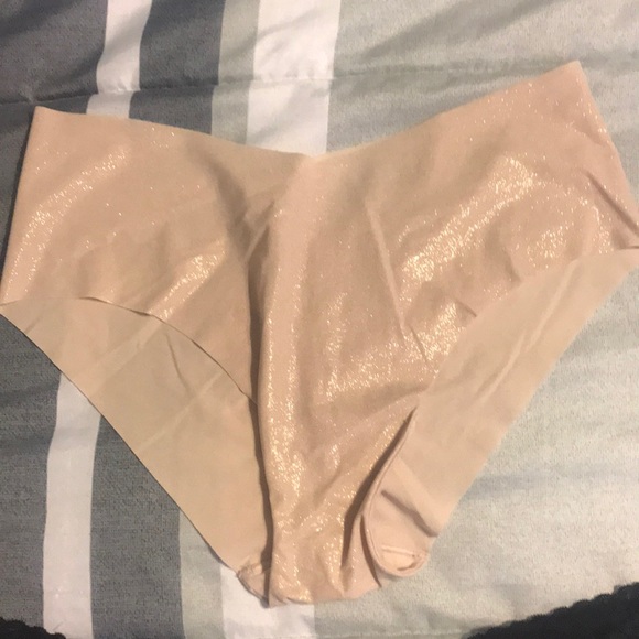 NWOT L size Victoria’s Secret Hiphuggers - Picture 3 of 3